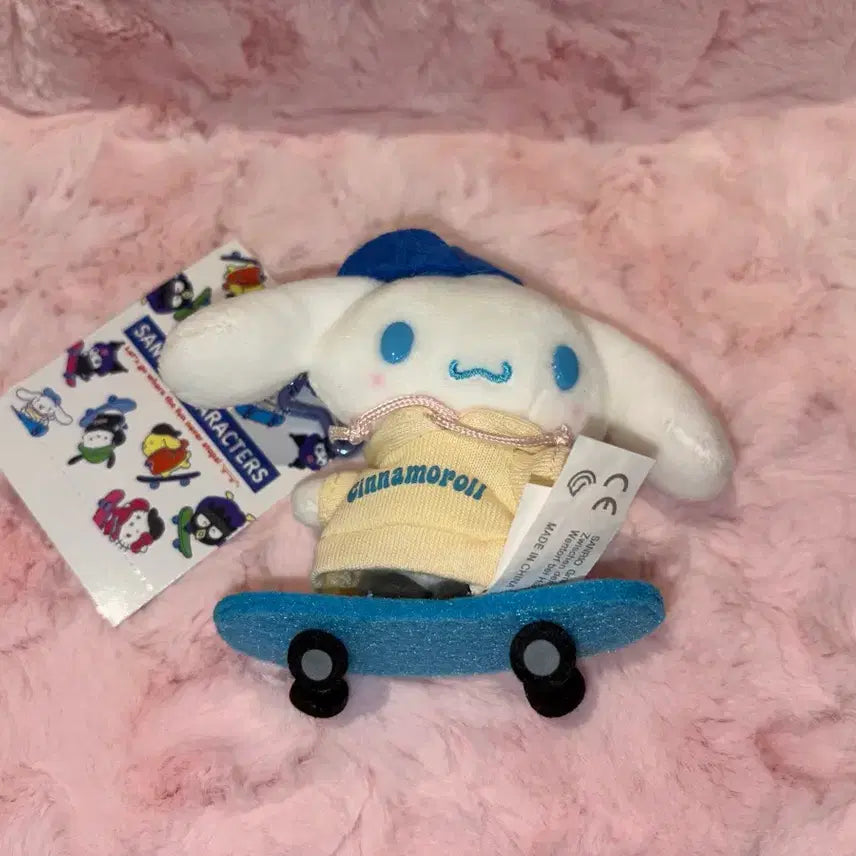 [BUNJANG] Sanrio Skateboarding Series Cinnamoroll Plush Doll / 산리오 스케이트보드 인형 누이 시나모롤