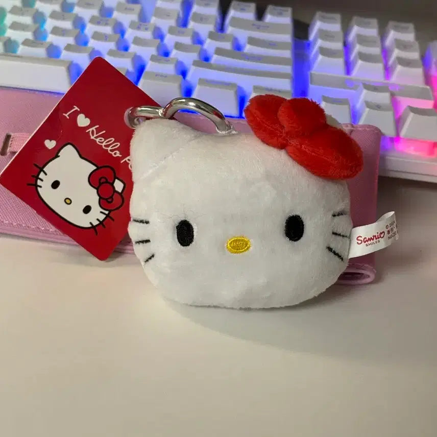 [BUNJANG] Sanrio Hello Kitty Plush Keychain (New with Tag) / 산리오 헬로키티 인형 키링(새상품 택O)