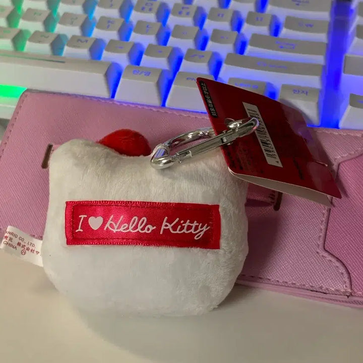 [BUNJANG] Sanrio Hello Kitty Plush Keychain (New with Tag) / 산리오 헬로키티 인형 키링(새상품 택O)