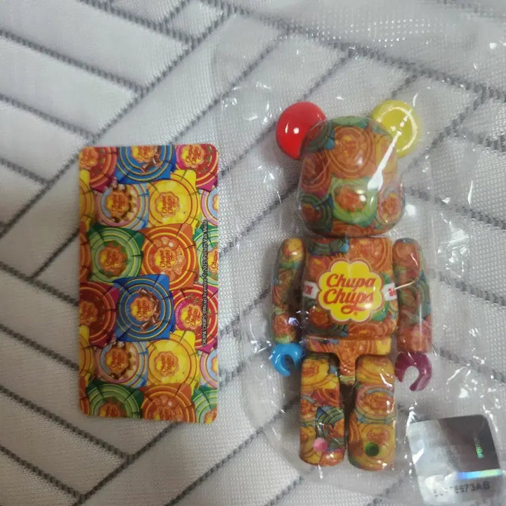 [BUNJANG] Bearbrick Chupa Chups 51st Series Figure (Sealed) / 베어브릭 51탄 츄파춥스 (미개봉)