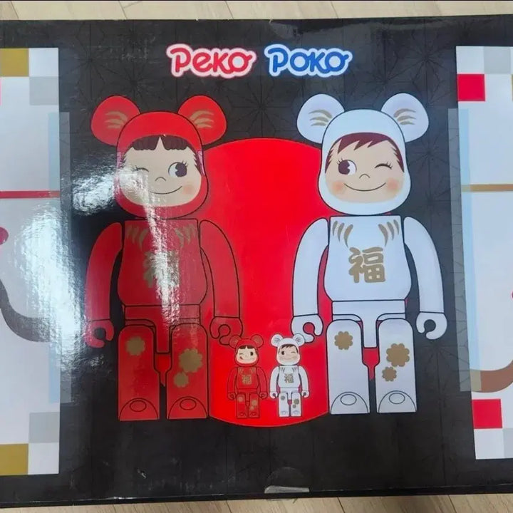 [BUNJANG] Be@rbrick Peko &amp; Poko 400% Set - Red &amp; White / 베어브릭 페코 포코 400% 레드 화이트 2종 세트