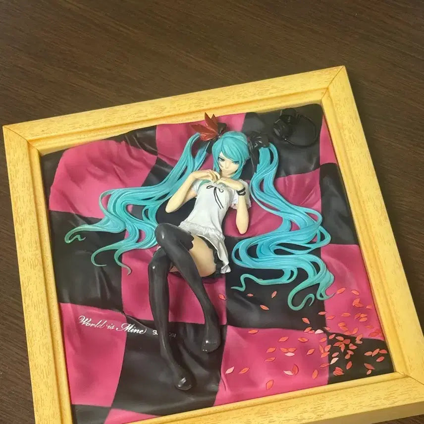 [BUNJANG] Hatsune Miku World Is Mine Figure Natural Frame (Includes Box) / 현물 하츠네미쿠 월드이즈마인 피규어 네츄럴 프레임 박스 포함