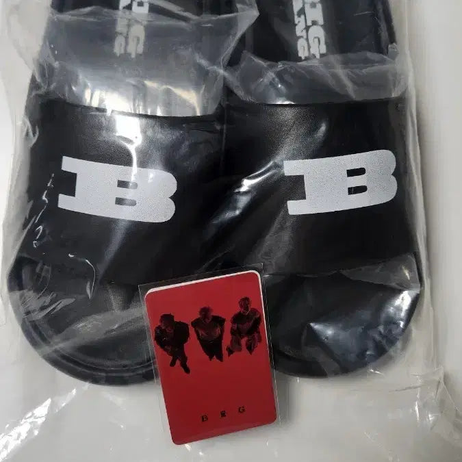 [BUNJANG] BIGBANG 20th Anniversary Concert MD Slippers (Size M) with Photocard / 빅뱅 20주년 콘서트 슬리퍼 M 포카 포토카드