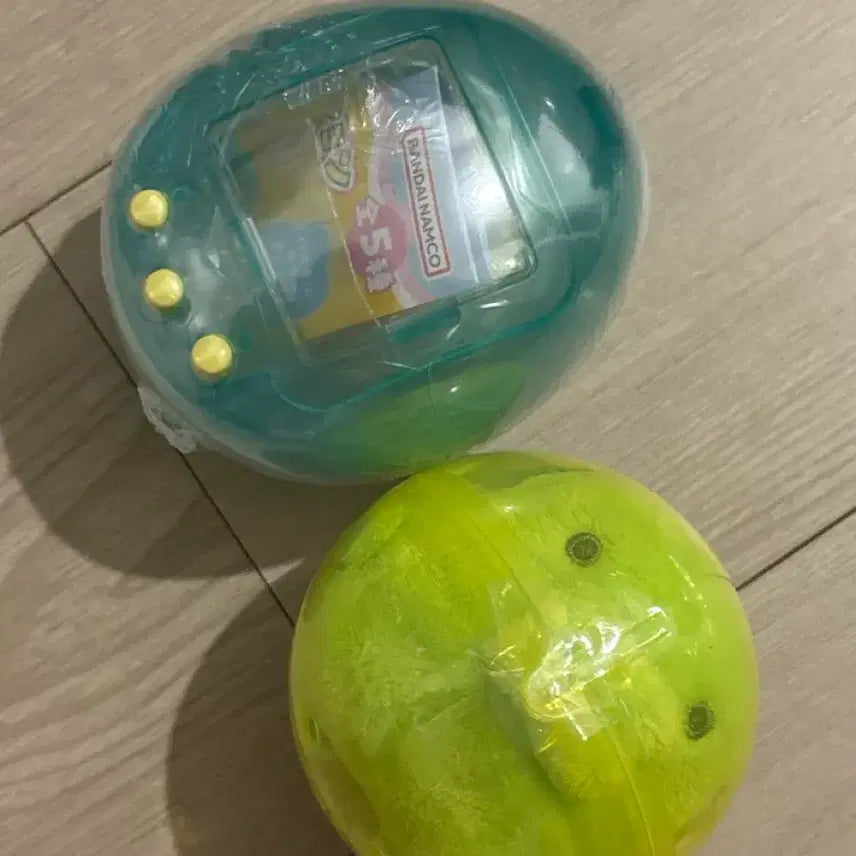 [BUNJANG] Tamagotchi Keri Case Gacha Set (2 Types) / 다마고치 캐리 케이스 가챠 2종 세트 구치파치