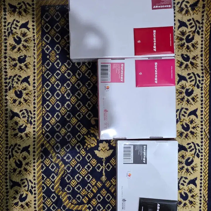 [BUNJANG] Twice - Formula of Love: O+T=<3 (Limited Edition Type-A) / 트와이스 strategy 미니 14집 앨범 3종 세트 미개봉 사전예약특가