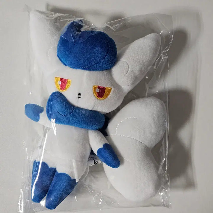 [BUNJANG] Pokemon Color Selection Nyx Female Plush / 포켓몬 컬러셀렉션 화이트 냐오닉스 암컷 인형