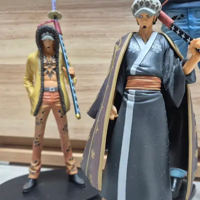 [BUNJANG] Trafalgar Law Figure Bundle Set / 원피스피규어 로우피규어 4개일괄