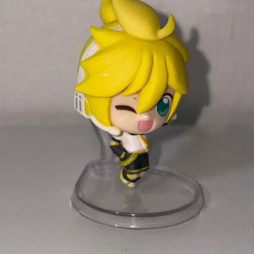 [BUNJANG] Kagamine Len Jump Mini Figure / 카가미네 렌 점프 미니 피규어