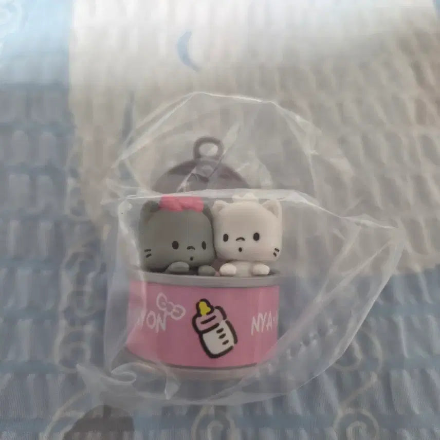 [BUNJANG] Sanrio Canned Goods Gacha Nyaninyunyennyong / 산리오 통조림 가챠 냐니뉴녜뇽 판매