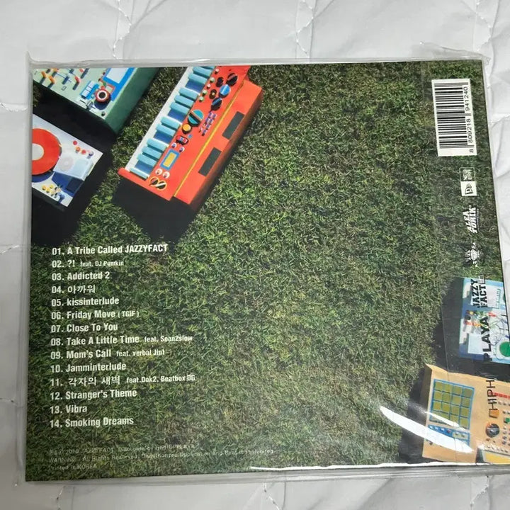 [BUNJANG] Jazzyfact Lifes Like Sealed Autographed Album / Jazzyfact 재지팩트 Lifes Like 미개봉 사인반