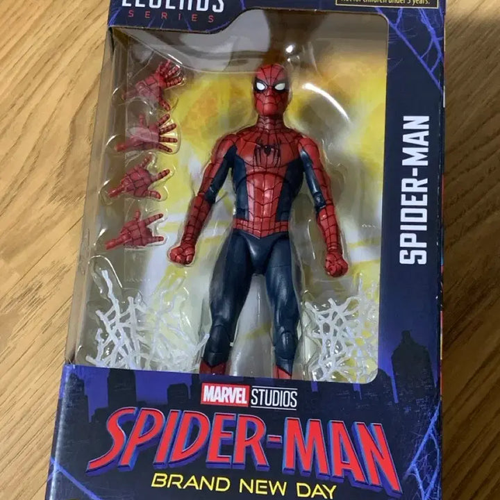 [BUNJANG] Hasbro Marvel Legends Spider-Man Brand New Day Figure / 해즈브로 마블 레전드 스파이더맨 브랜드 뉴 데이 피규어