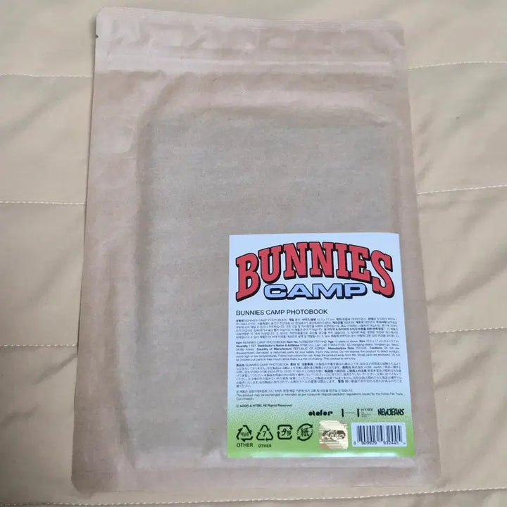 [BUNJANG] NewJeans Bunnies Camp Photobook Sealed / 뉴진스 버니즈캠프 포토북 미개봉