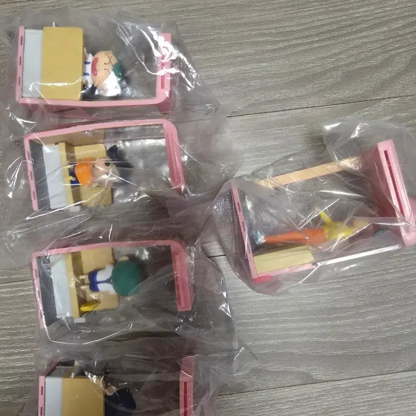 [BUNJANG] Crayon Shin-chan Bus Figure Bundle Set / 짱구는 못말려 버스피규어 일괄판매