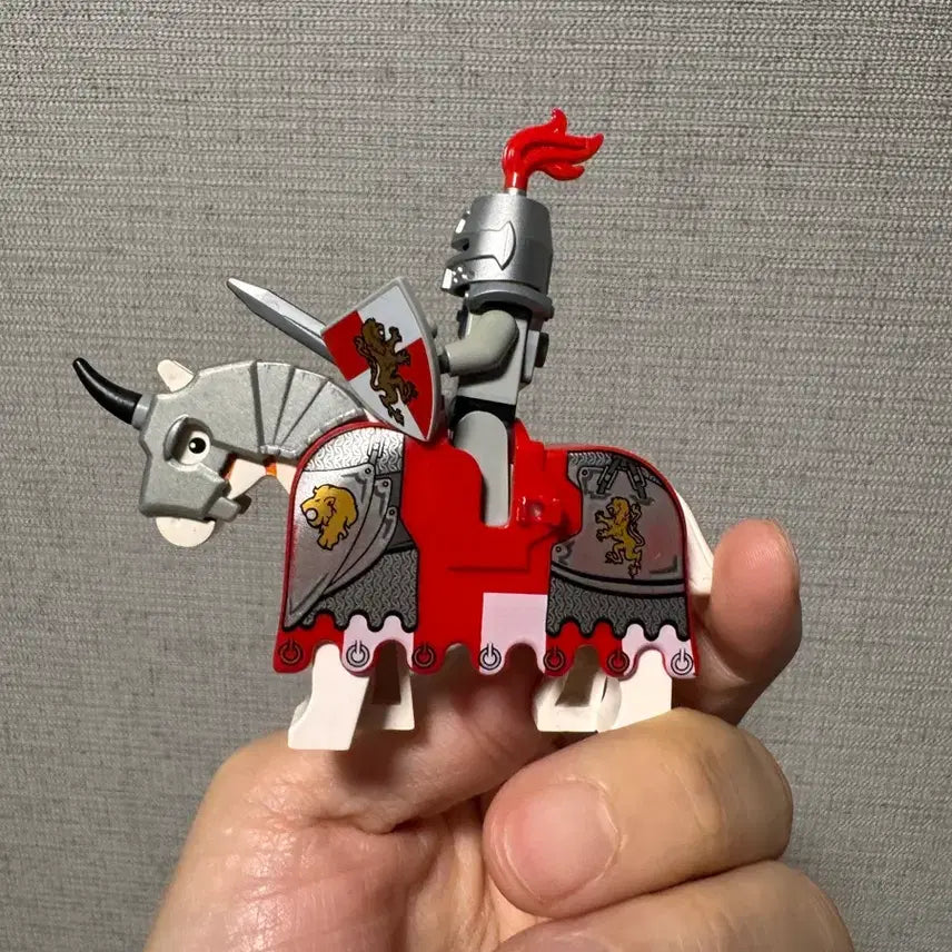 [BUNJANG] LEGO Castle Lion Knights Set with Horse / 레고 캐슬 라이온기사 완무