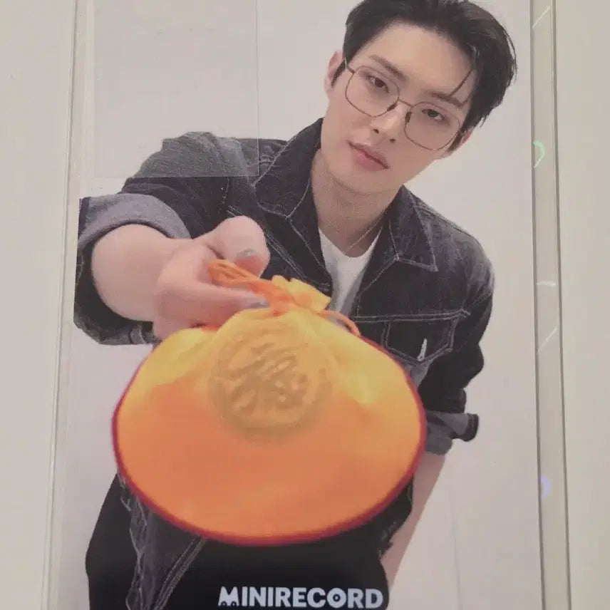 [BUNJANG] ATEEZ MINGI THE WORLD EP.FIN : WILL Mini Record Photocard / 에이티즈 민기 더월드 THE WORLD EP.FIN : WILL 미니레코드 포카