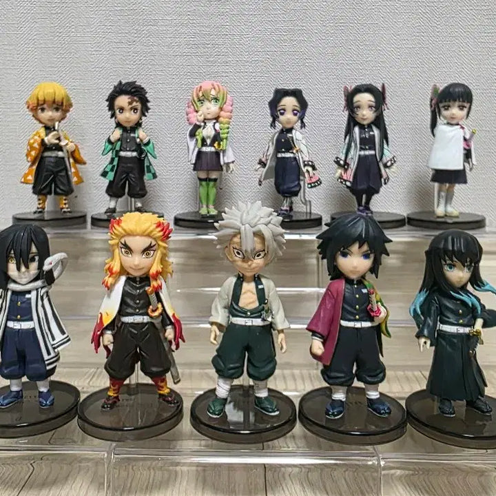 [BUNJANG] Demon Slayer World Collectable Figure Set (13 Types) / 귀멸의칼날 월드콜렉터블 월콜 13종 일괄 (기유, 사네미, 무이치로 등)