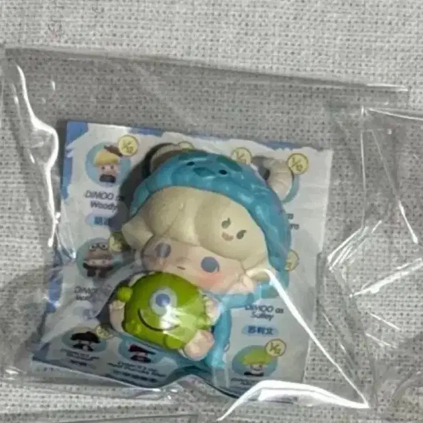 [BUNJANG] Pop Mart Disney Pixar Sulley Pop Bean Figure / [무료배송] 팝마트정품 픽사 팝빈디무 설리 1개