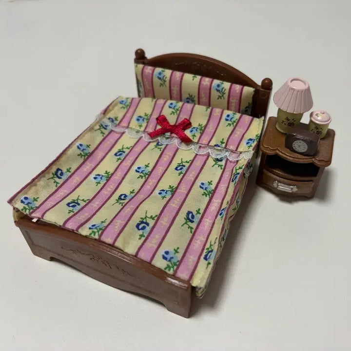 [BUNJANG] Sylvanian Families Double Bed / 실바니안 더블 침대