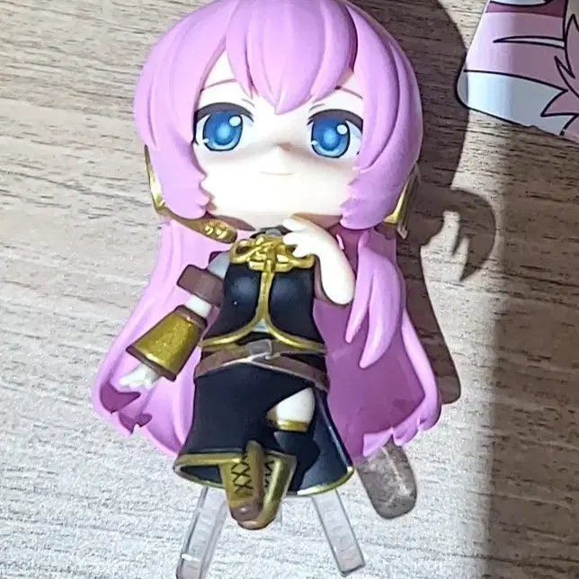 [BUNJANG] Vocaloid Megurine Luka Piapro Surprise Nendoroid Figure / 보컬로이드 메구리네 루카 피아프로 서프라이즈 피규어 넨도로이드 판매합니다