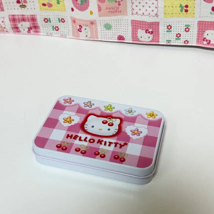 [BUNJANG] Vintage Kitty Cherry Tin Case / 특가)고전키티 체리틴케이스
