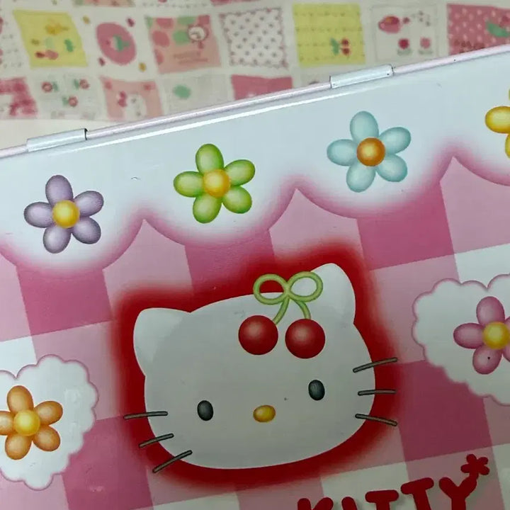 [BUNJANG] Vintage Kitty Cherry Tin Case / 특가)고전키티 체리틴케이스