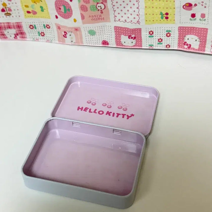 [BUNJANG] Vintage Kitty Cherry Tin Case / 특가)고전키티 체리틴케이스