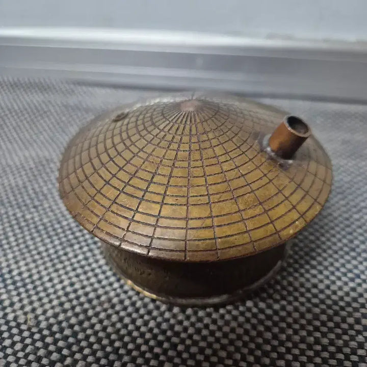 [BUNJANG] Mongolian Ger-Shaped Inkstone (Brass) / 몽골텐트집모양연적(동)