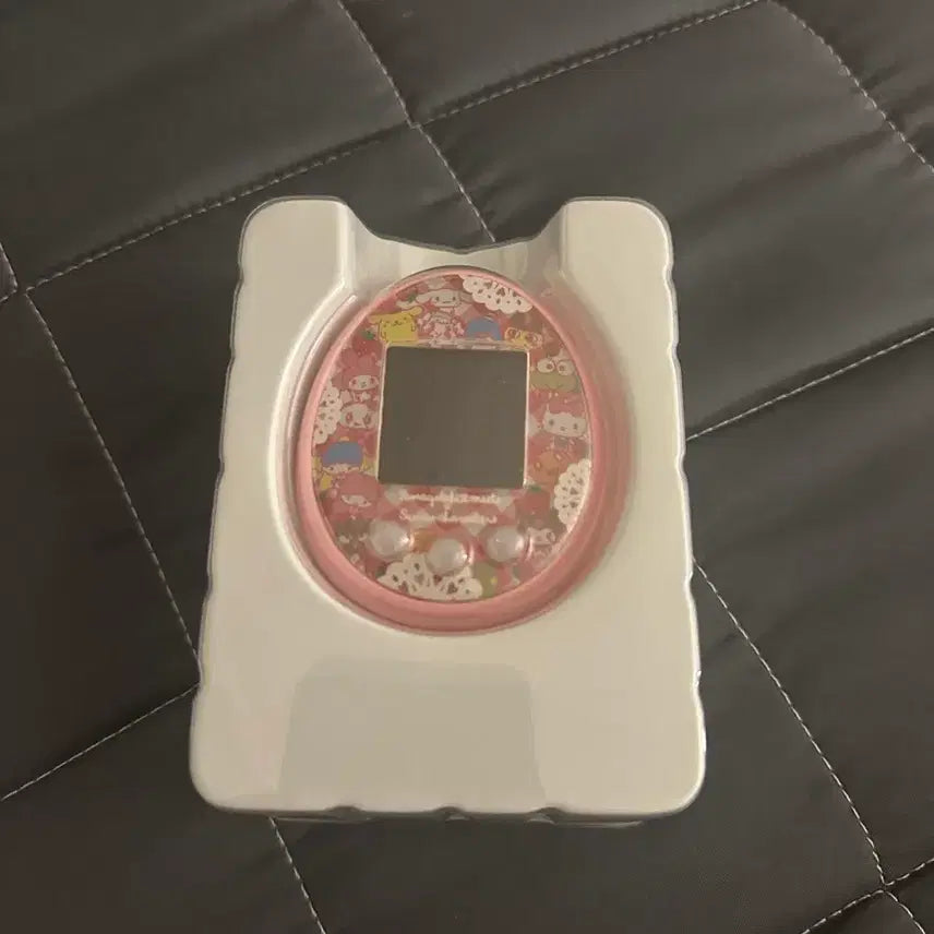 [BUNJANG] Sanrio Tamagotchi Pink Full Box / 산리오 다마고치 핑크 풀박스