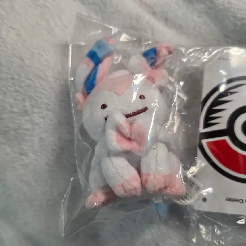 [BUNJANG] Pokemon Center Transformation Metamon Nymphia Doll Keychain / 포케센 포켓몬스터 변신메타몽 님피아 인형 키링