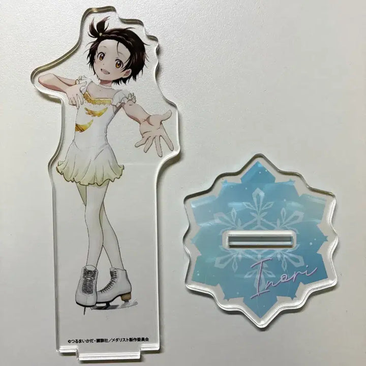 [BUNJANG] Medalist Inori Figure Acrylic Stand / 메달리스트 이노리 피겨 아크릴스탠드