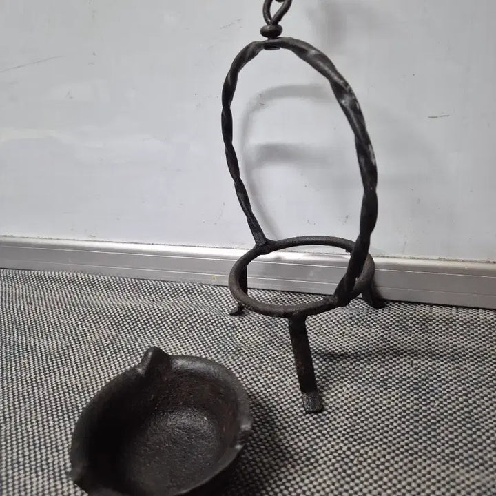 [BUNJANG] Antique Cast Iron Yudeung Lantern / 옛날무쇠유등(골동품)