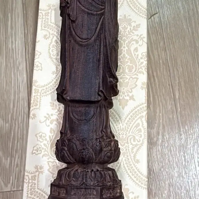 [BUNJANG] Wooden Seated Avalokitesvara Statue / 나무 관세음보살 좌상