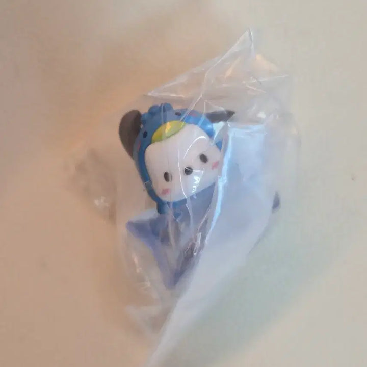 [BUNJANG] Sanrio Pochacco Antarctic Figure (Sealed) / [미개봉] 산리오 가챠 > 포차코 남극 피규어