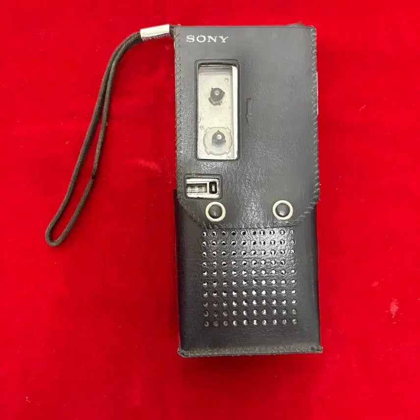 [BUNJANG] Sony Micro Cassette Recorder M-203 with Original Leather Case / [빈티지/수집용] 소니 마이크로 카세트 레코더 M-203 (오리지널 가죽케이스 포함)