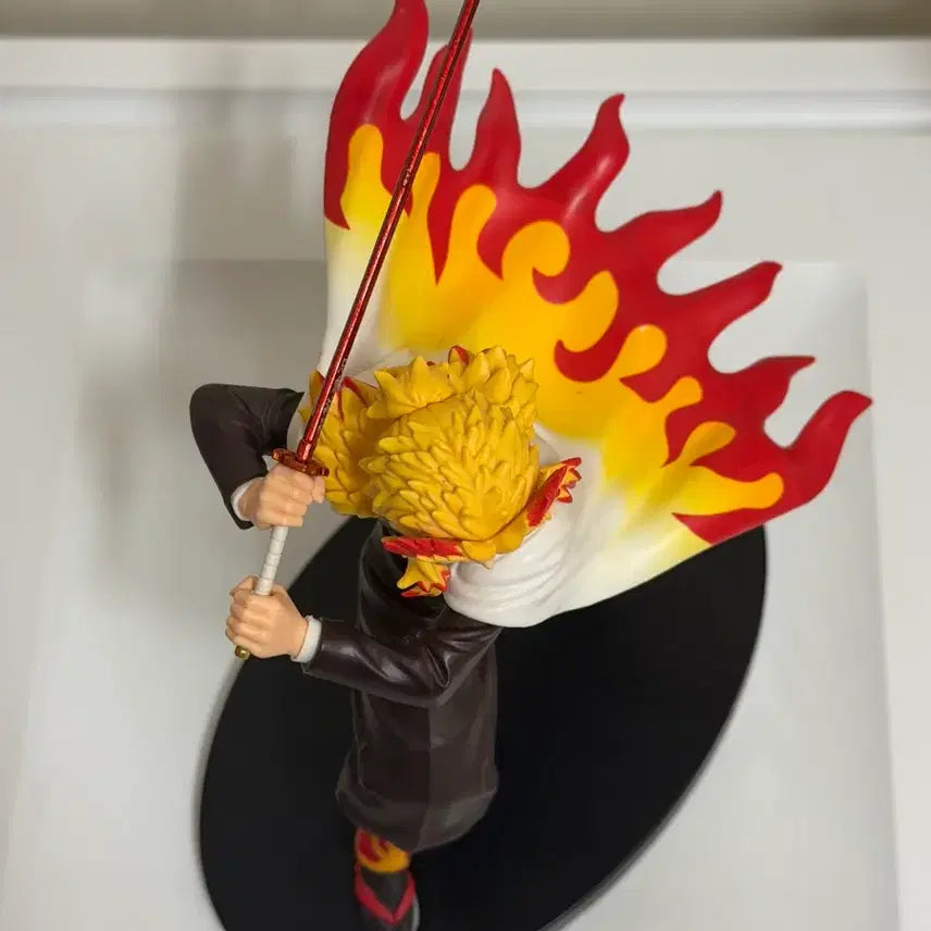[BUNJANG] Kyojuro Rengoku Vibration Stars Figure / 렌고쿠 바이브레이션 스타즈 피규어