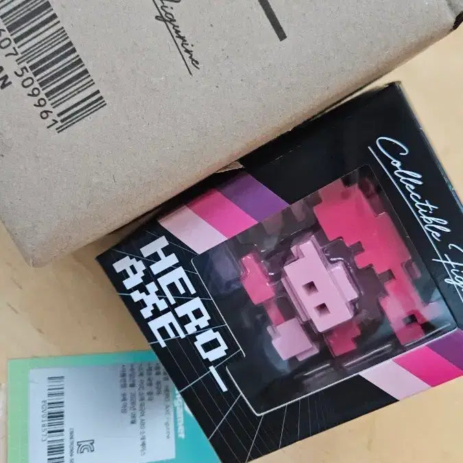 [BUNJANG] Deltarune Axe Pixel Figure (Hero Axe) / 신품 미개봉) 수지 히어로 엑스 액스 도끼 델타룬 픽셀 피규어 팬게이머 팝업 굿즈