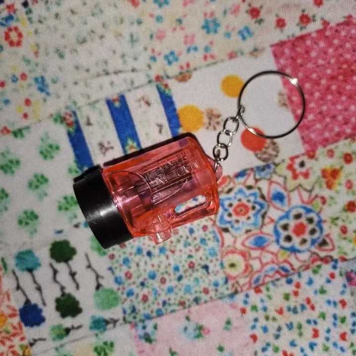[BUNJANG] Transparent Pink Flashlight Gacha Keychain / 투명 핑크 손전등 가챠 키링