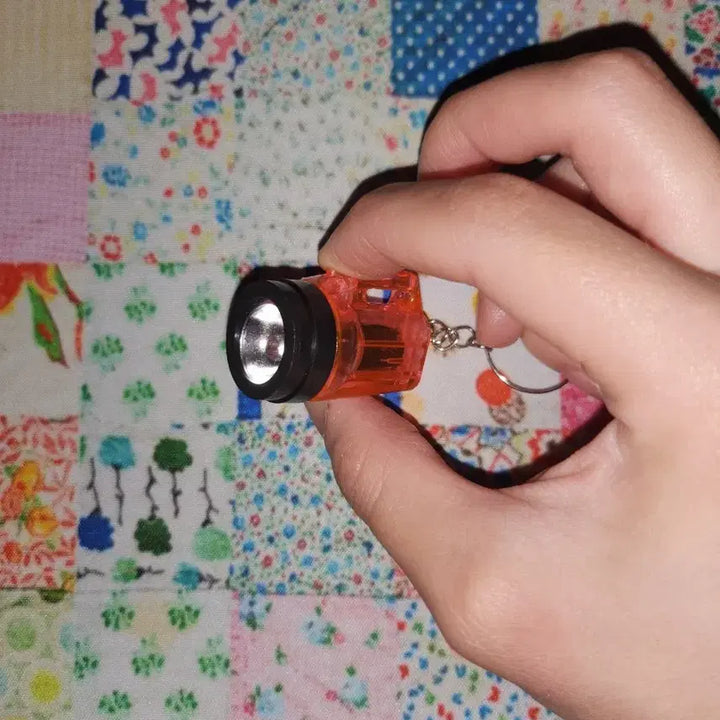 [BUNJANG] Transparent Pink Flashlight Gacha Keychain / 투명 핑크 손전등 가챠 키링
