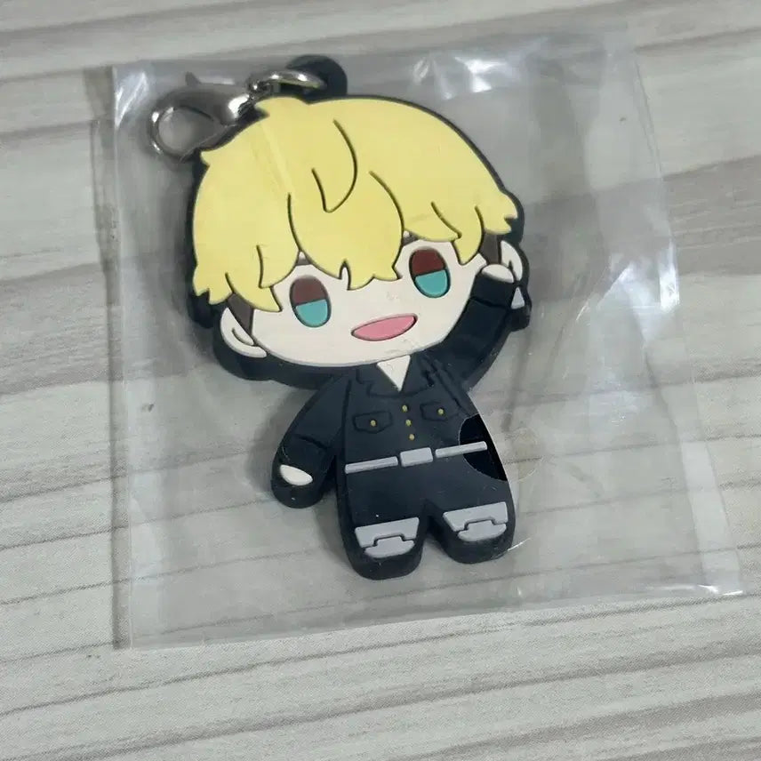 [BUNJANG] Tokyo Revengers Chifuyu Rubber Keychain / 도리벤 치후유 고무 키링 판매