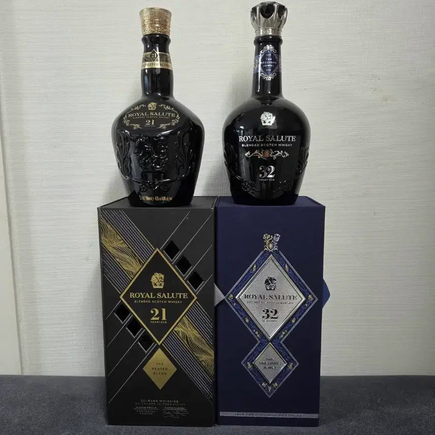 [BUNJANG] Royal Salute 21 &amp; 32 Year Old Whisky Empty Bottles with Cases / 로얄살루트 21년산 32년산 위스키 공병