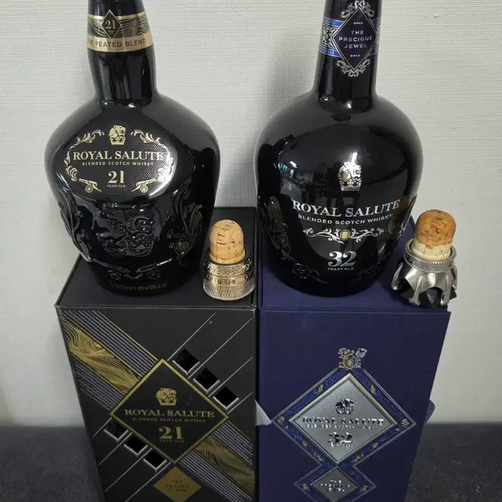 [BUNJANG] Royal Salute 21 &amp; 32 Year Old Whisky Empty Bottles with Cases / 로얄살루트 21년산 32년산 위스키 공병