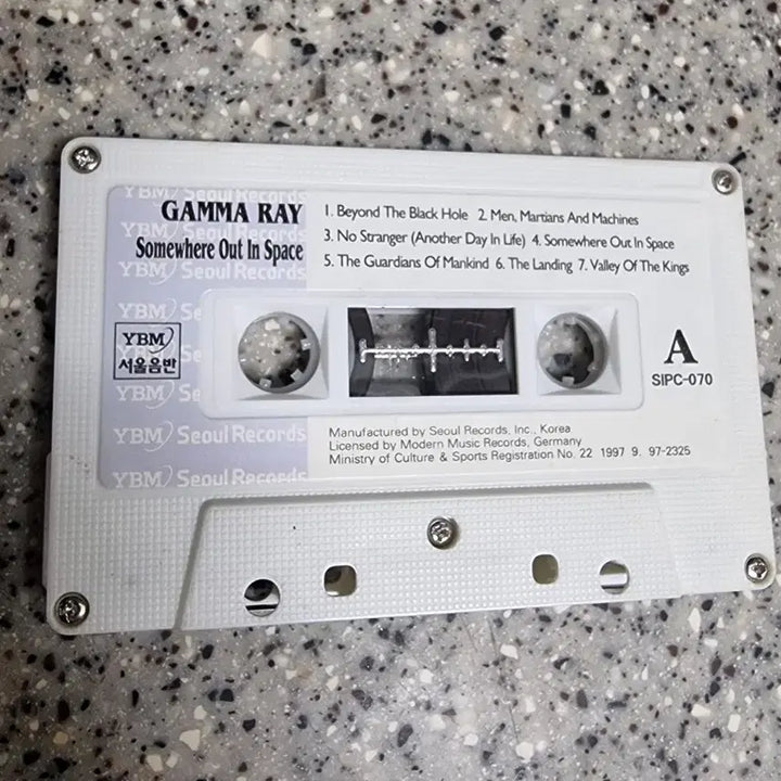 [BUNJANG] Gamma Ray Somewhere Out in Space Cassette Tape / Gamma Ray 감마 레이 / Somewhere out in space [카세트 테이프]