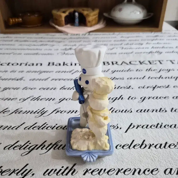 [BUNJANG] Pillsbury Doughboy Sculpting Figure / 필스버리 조각하는 도우보이 피규어
