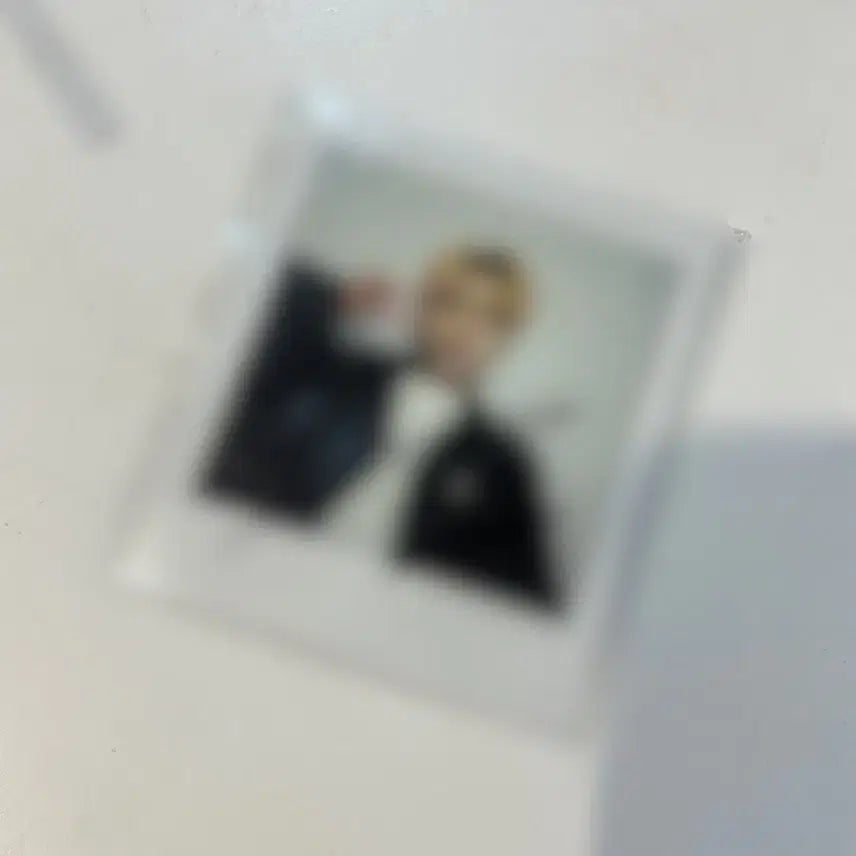[BUNJANG] ATEEZ Mingi Signed Polaroid / 에이티즈 민기 싸인폴라 폴라로이드 판매