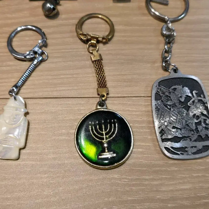 [BUNJANG] Assorted Keychain Bundle Set (11 pieces) / 다양한 열쇠고리 11개 일괄
