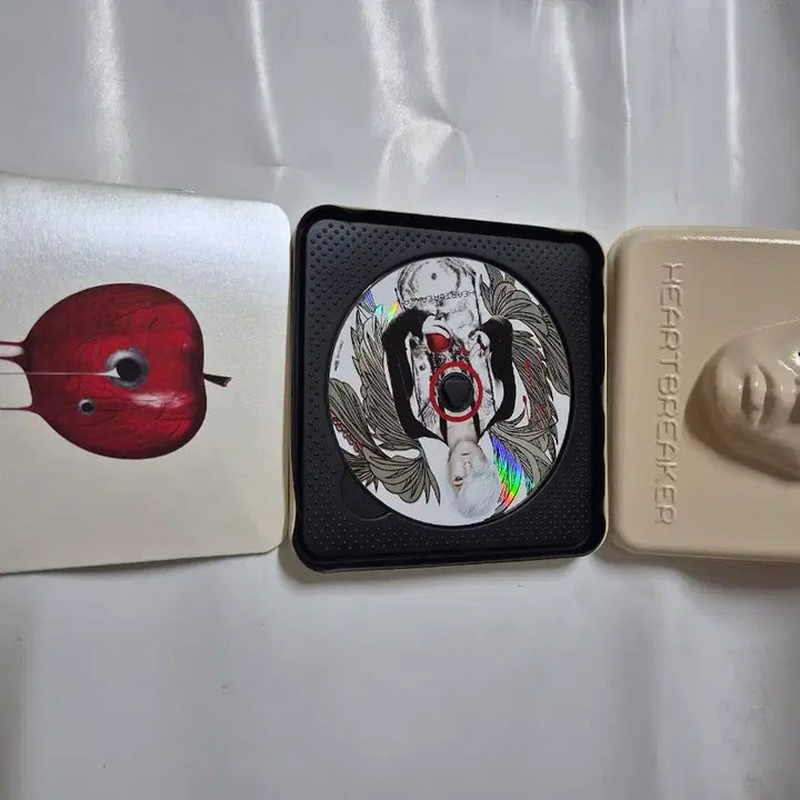 [BUNJANG] G-Dragon HEARTBREAKER 1st Press Signed CD / 지드래곤 HEARTBREAKER 앨범 1차 싸인 cd 올려봅니다