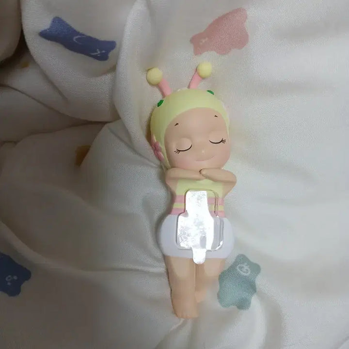 [BUNJANG] Sonny Angel Cherry Blossom Honey Bee Hyper Edition / 소니엔젤 벚꽃꿀벌히퍼