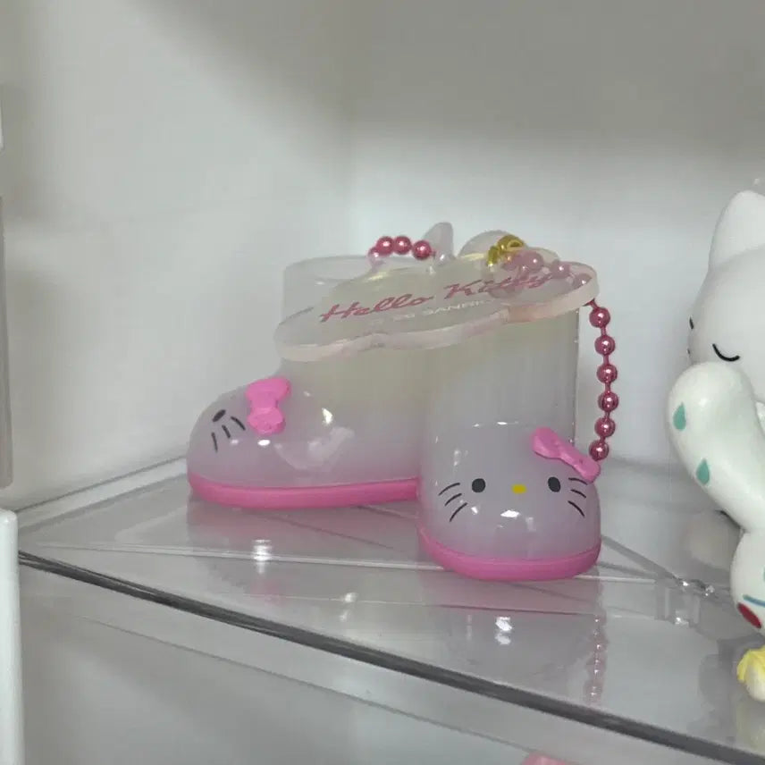 [BUNJANG] Sanrio Rain Series Secret Charm Boots Random Keychain Kitty / 산리오 레인시리즈 시크릿 참 장화 랜덤 키링 키티