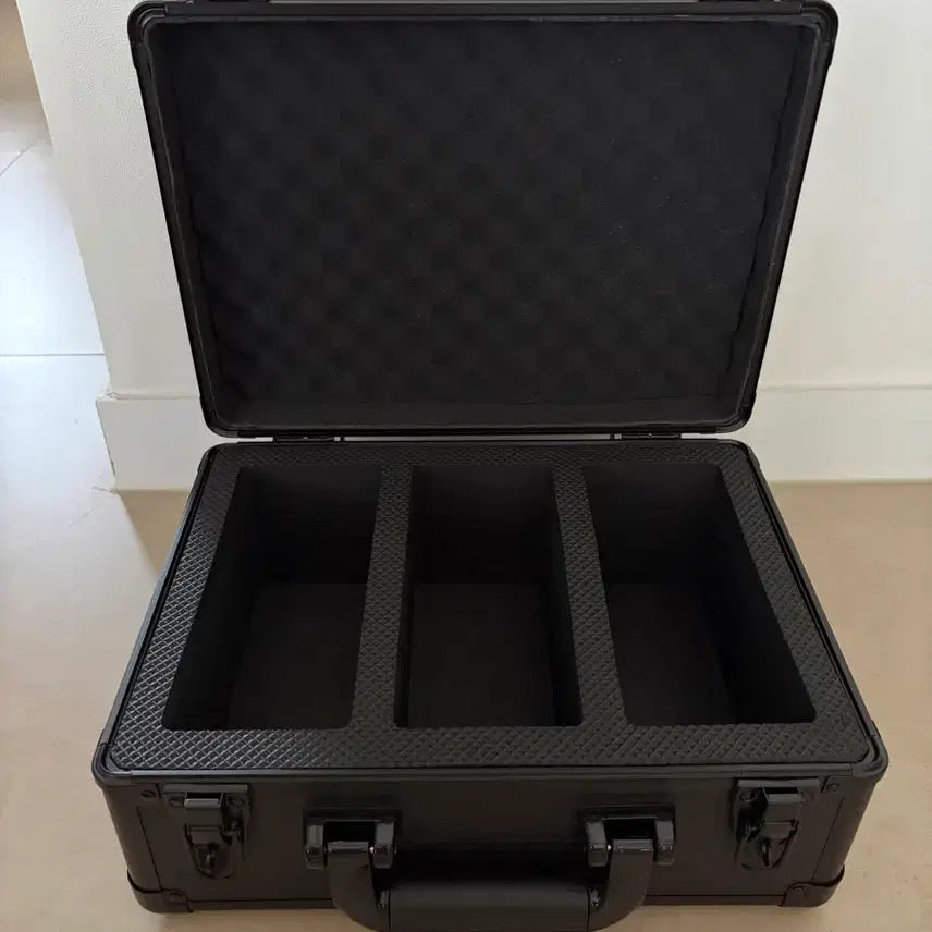 [BUNJANG] Graded Card 3-Slot Storage Box / [새제품] psa brg bgs 등급카드 포켓몬 3구 보관함 판매합니다_1