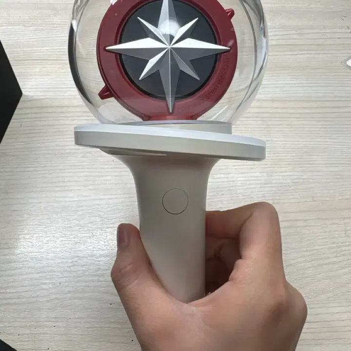 [BUNJANG] Stray Kids Official Light Stick Ver.2 / 스트레이키즈 응원봉 ver.2/포카 10장 랜덤/배송비 0